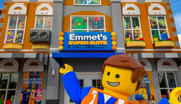 Emmet in front of Emmet's Super Suite