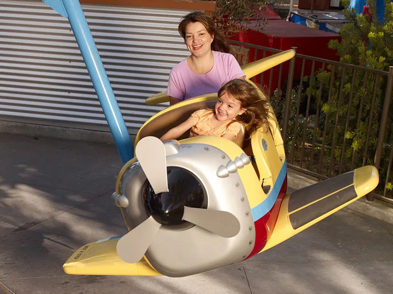 Parent and Kid riding Cargo Ace