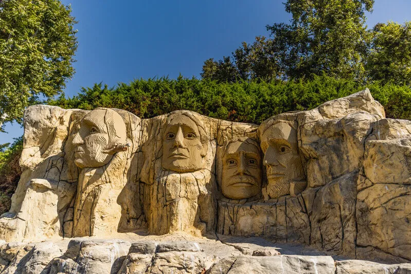 Mount Rushmore in Coast Cruise at LEGOLAND California