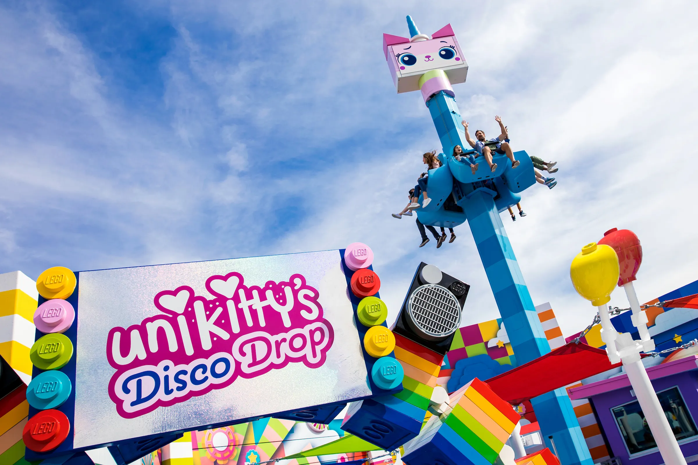 Guests riding Unikkity's Disco Drop