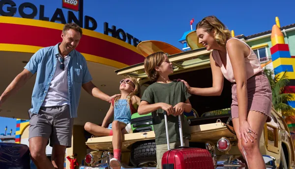 LEGOLAND Hotel Entrance With Family 7X5
