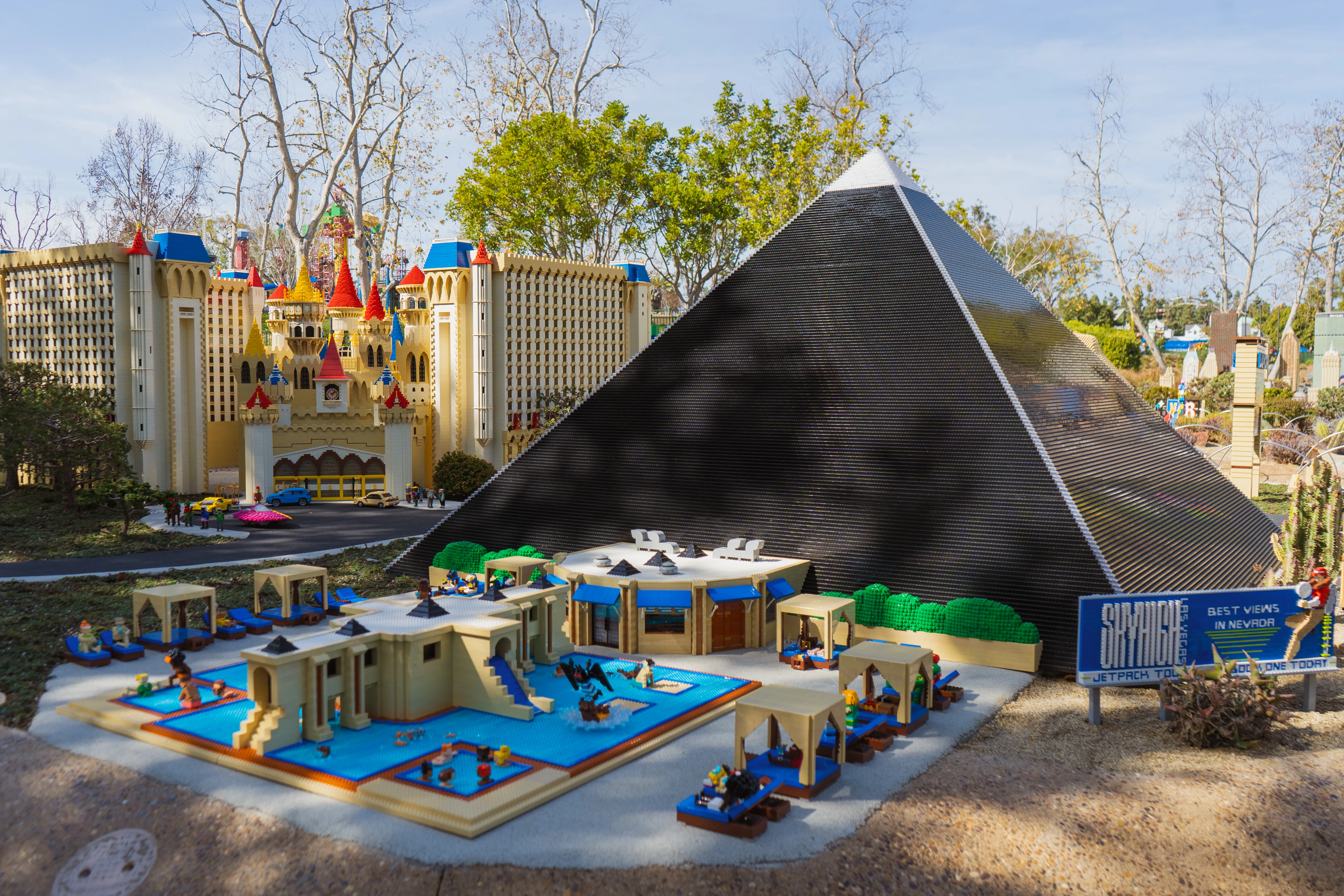 Las Vegas Pyramid MINILAND