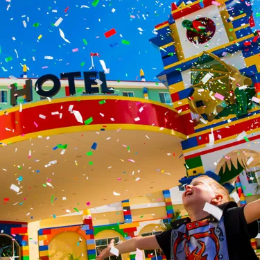 Hotel Confetti 800X1000